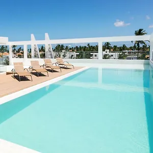 Grand Caribe Beach Club And Hotel